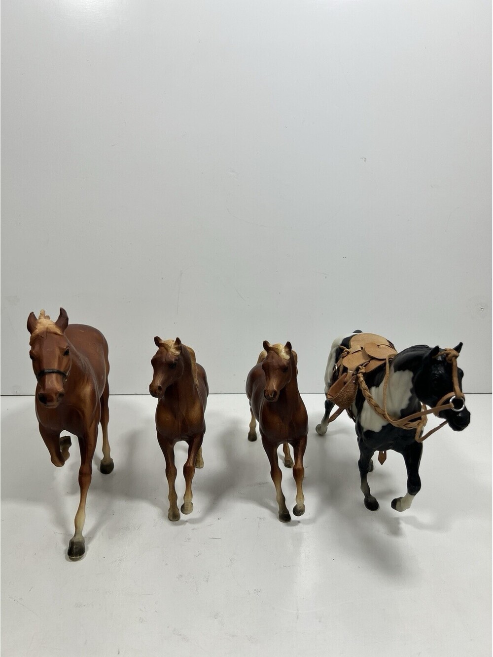 Lot Of 4 Breyer Stablemate Horse Variety Of Size 4-9” Black Tan Sadle